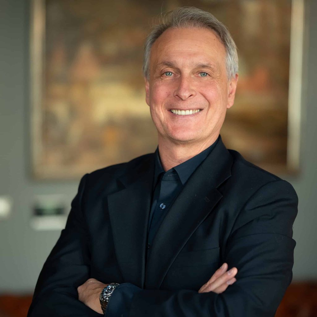 Dr. Virágh Ákos2